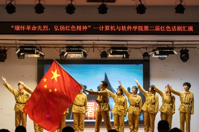 计算机与软件学院红色剧社九部话剧举行公演