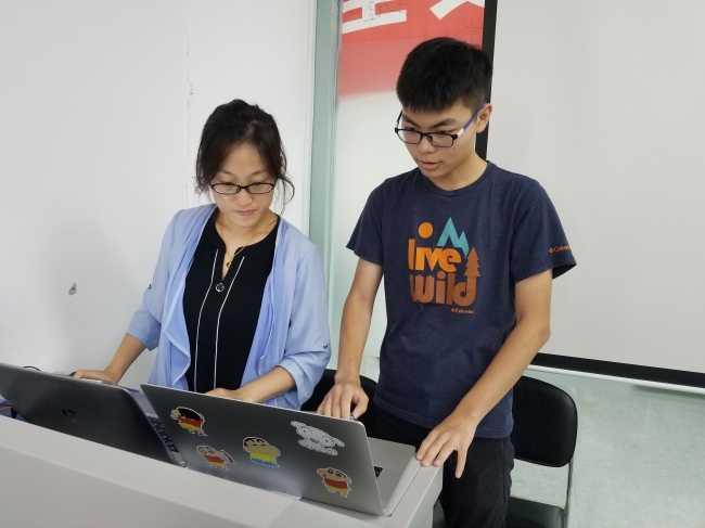 李瑛达：做学生的引路人与良师益友